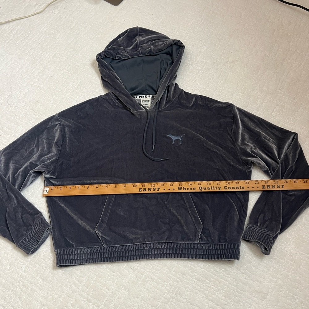 PINK Victoria’s Secret gray velour hoodie with pouch pocket long sleeves M - Picture 6 of 8